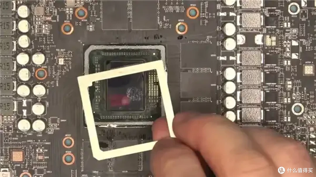 从烤箱走出来的RX 7800 XT：重新焊接核心+显存起死回生