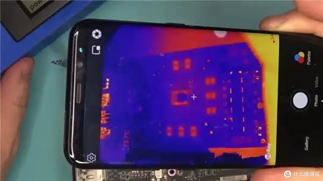 从烤箱走出来的RX 7800 XT：重新焊接核心+显存起死回生