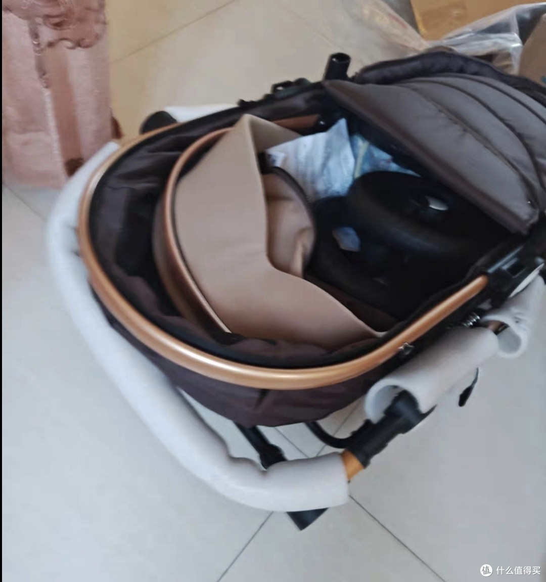 贝丽可婴儿车：安稳与自在的选择
