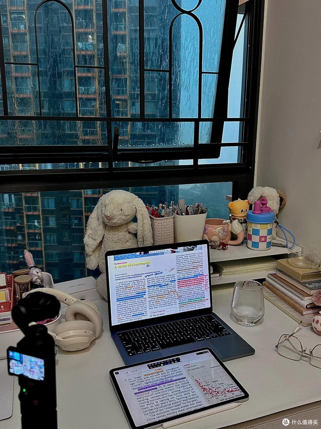 香港一姑娘的真实生活,蜗居7㎡小屋,仅半年就花了9W,真不容易
