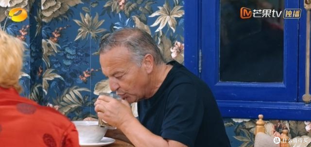 《中餐厅9》卖酒风波背后一位回头客三句话揭开中餐海外尴尬真相