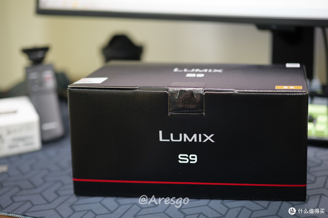 『本站首晒』沉迷“洗衣机”——LUMIX S9钛金版开箱对比A7C2