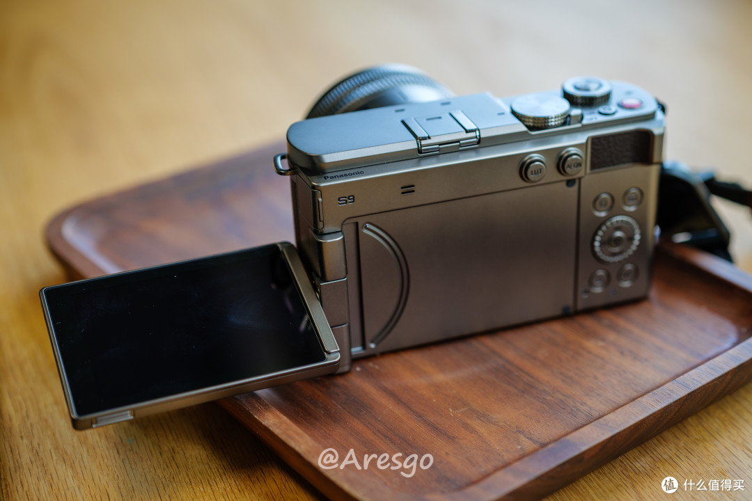 『本站首晒』沉迷“洗衣机”——LUMIX S9钛金版开箱对比A7C2