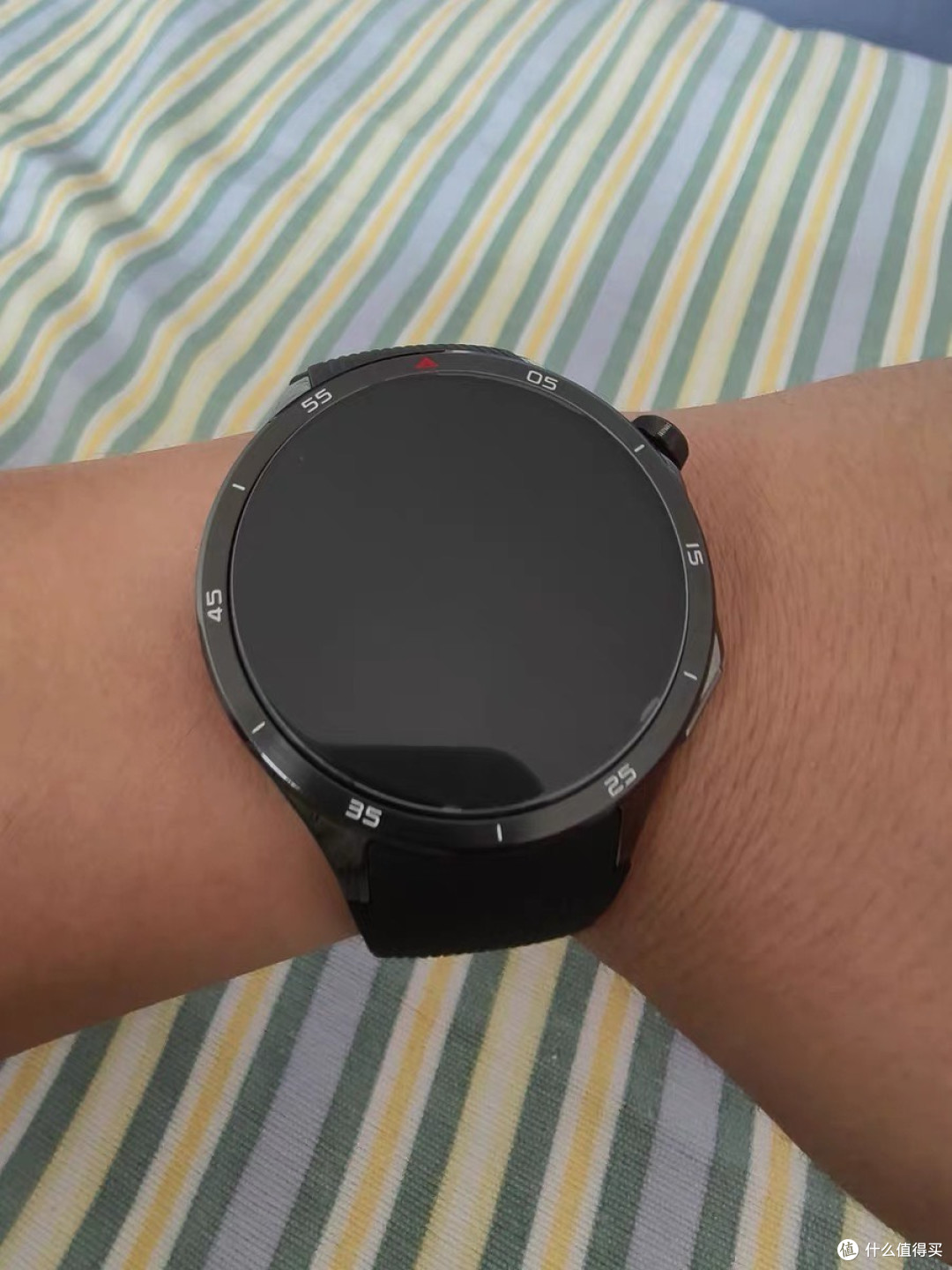 轻巧设计,全天候健康助手:OPPO Watch X2