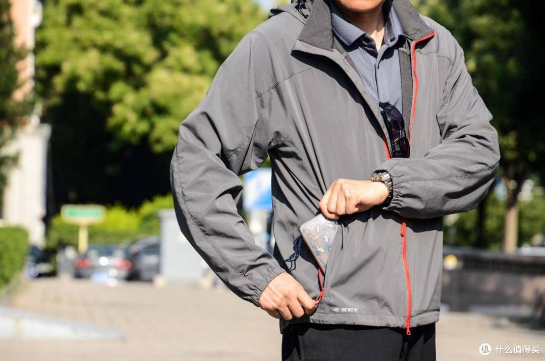 今年真的是热,但穿了单导遮热服2.0,骄阳又算得了什么呢?