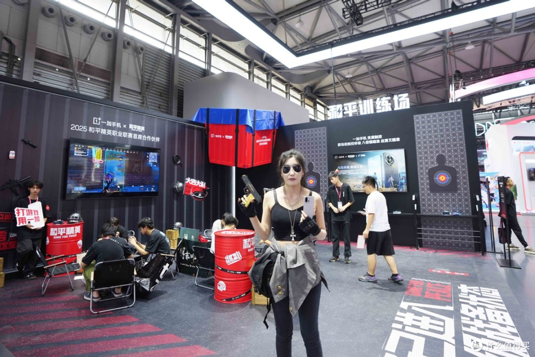 一加手机携旗舰亮相CJ2025 重构移动游戏体验边界