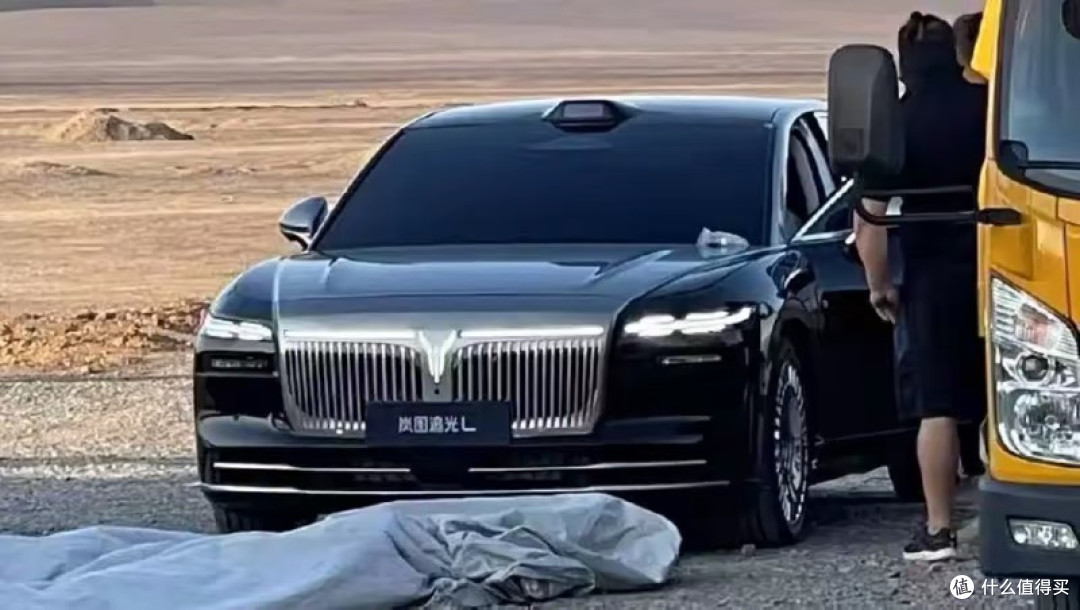 岚图追光L车型谍照曝光 搭载华为最新智驾系统