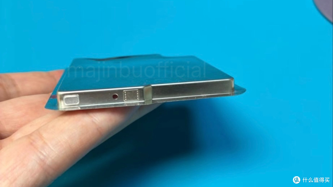 确认!iPhone17 Air电池曝光,有点小