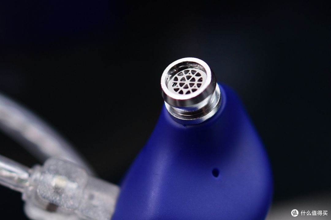 罕见99元的专业歌手联名款HiFi耳机，甜润调音更是有理有据