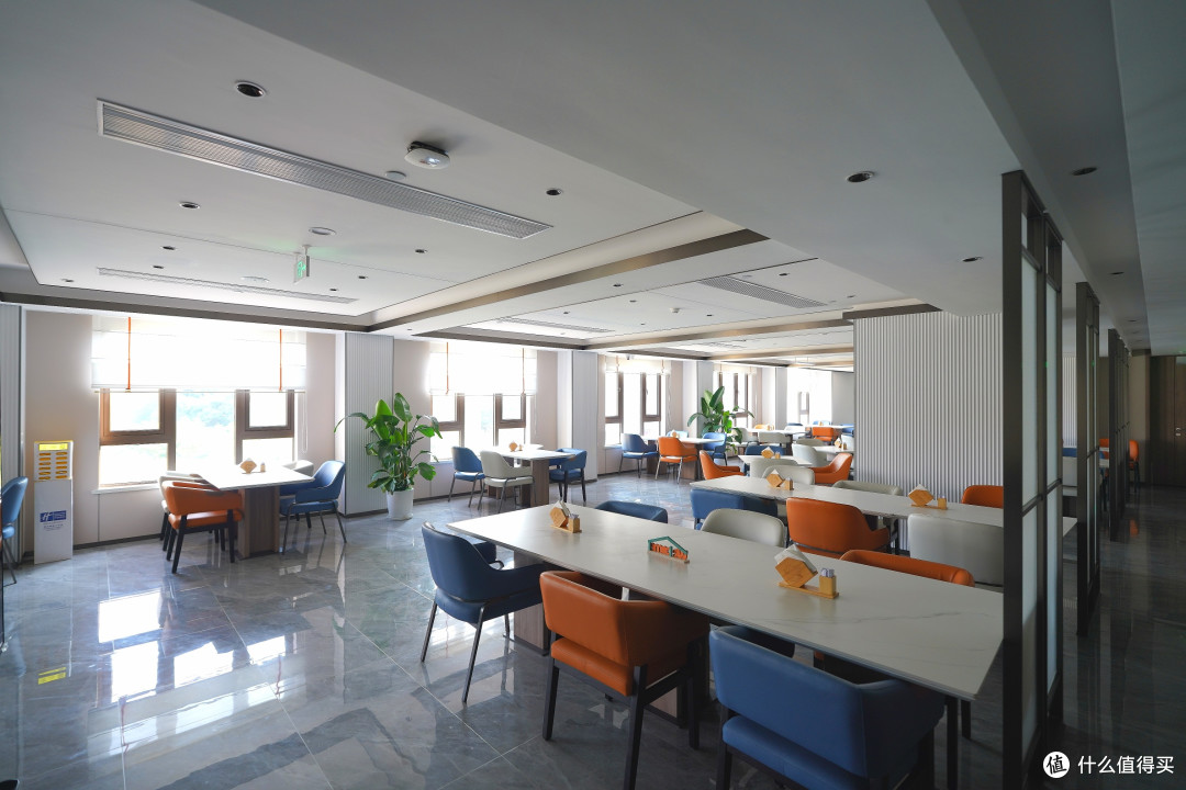 这是快捷酒店配有的江景吗?重庆新店:磁器口古镇智选假日酒店