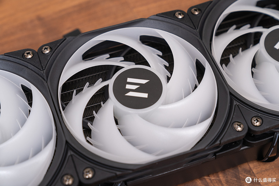 老牌厂商的诚意回归,zalman 思民 ALPHA2 A36 360 水冷实测