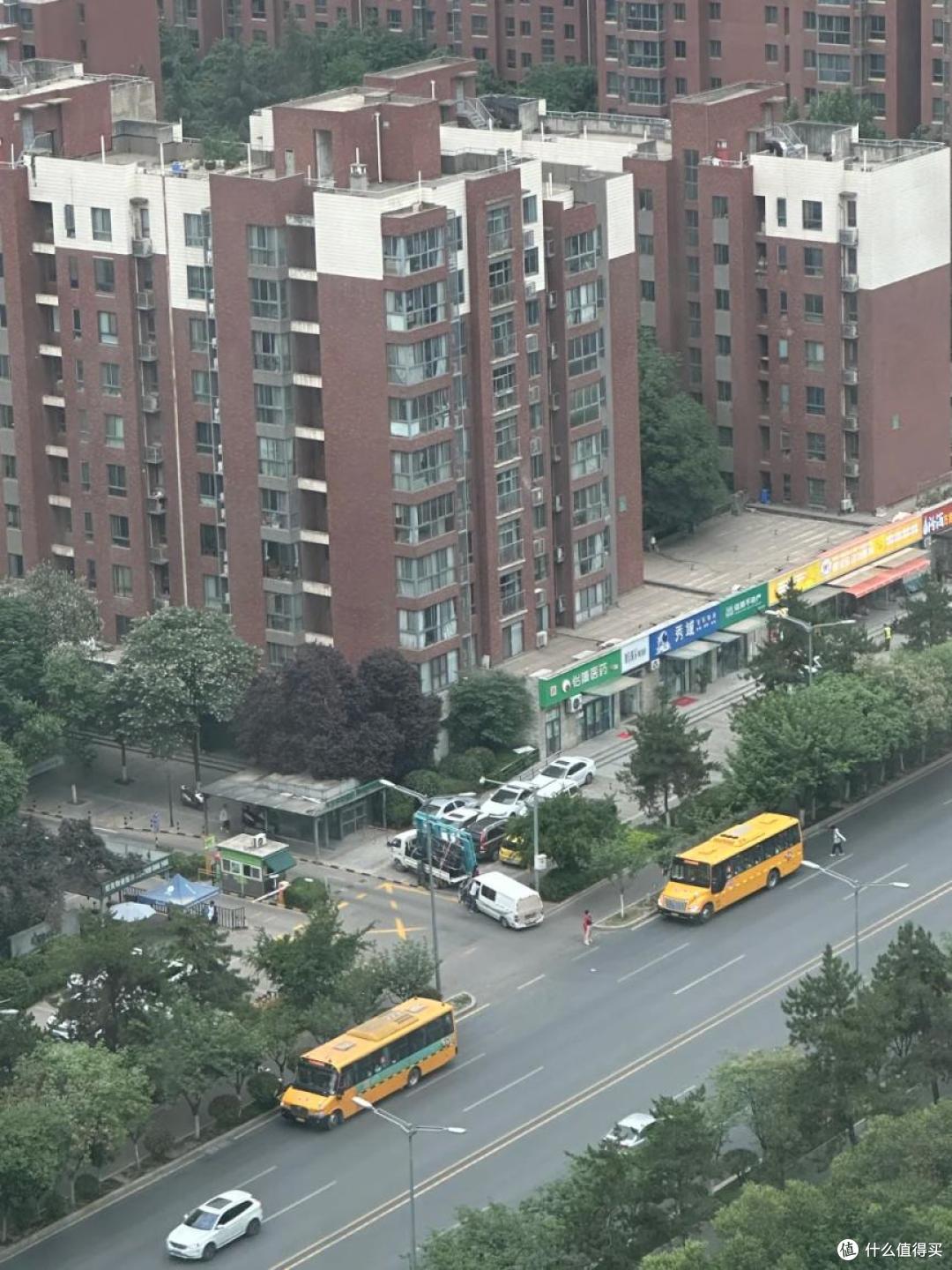 为何越来越多有钱人,宁愿买两套房与父母门对门住,也不愿买别墅