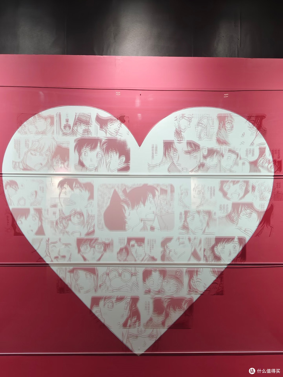 在柯南三十周年展,我蹲在展柜前数了三十次心跳