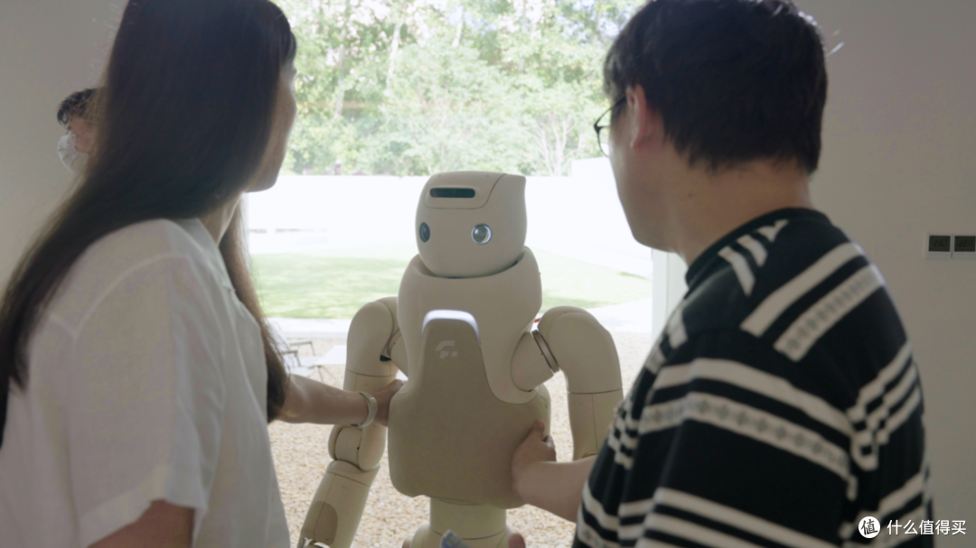 傅利叶发布全新人形机器人“Care-bot”GR-3,主打交互陪伴