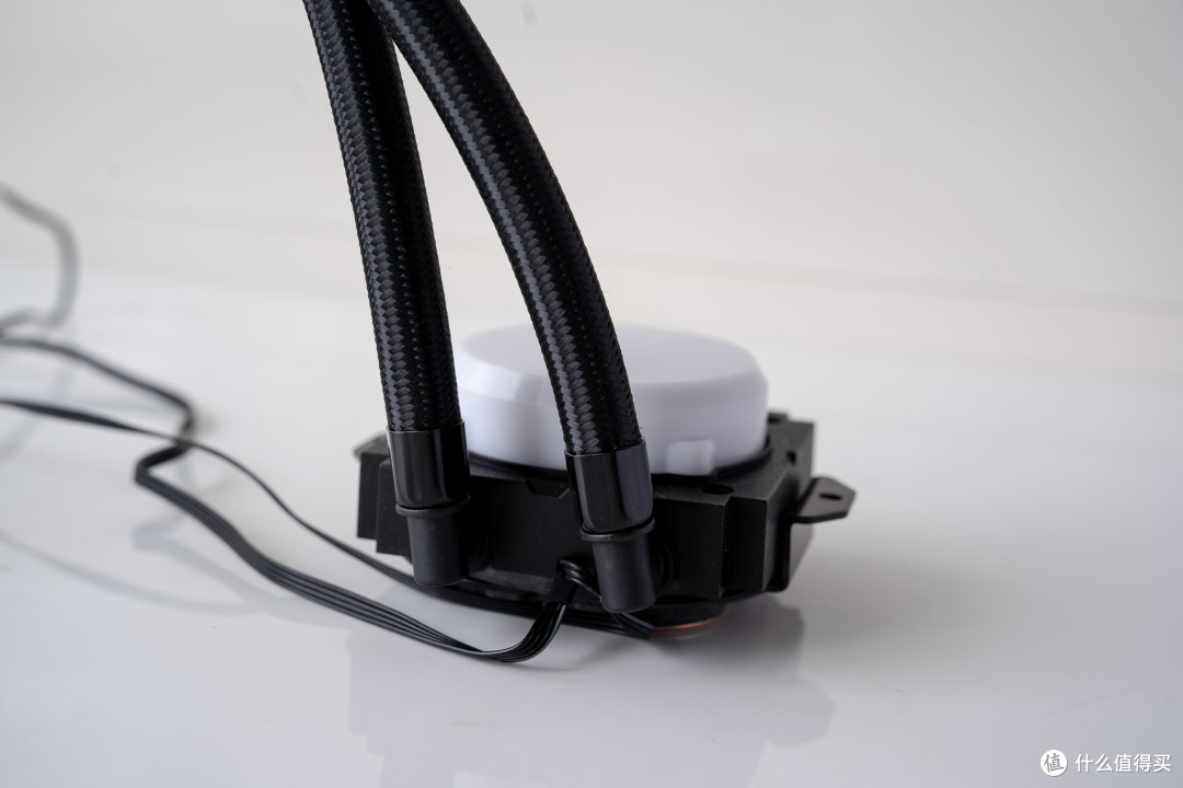 磁吸小屏装加持,散热性能照样顶破天ZALMAN ALPHA2 A36水冷体验