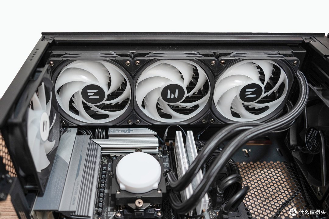 磁吸小屏装加持,散热性能照样顶破天ZALMAN ALPHA2 A36水冷体验
