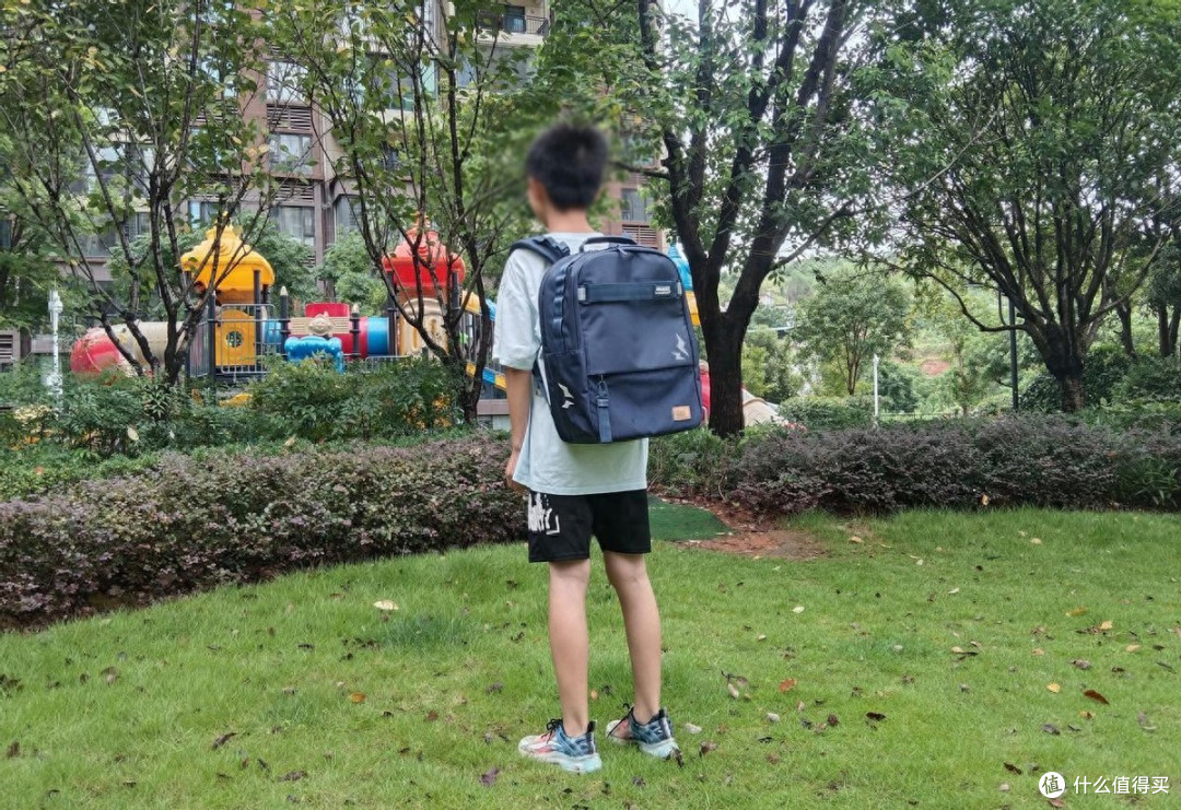 背着梦想去上学:GMT for Kids如何定义“高端护脊书包”?