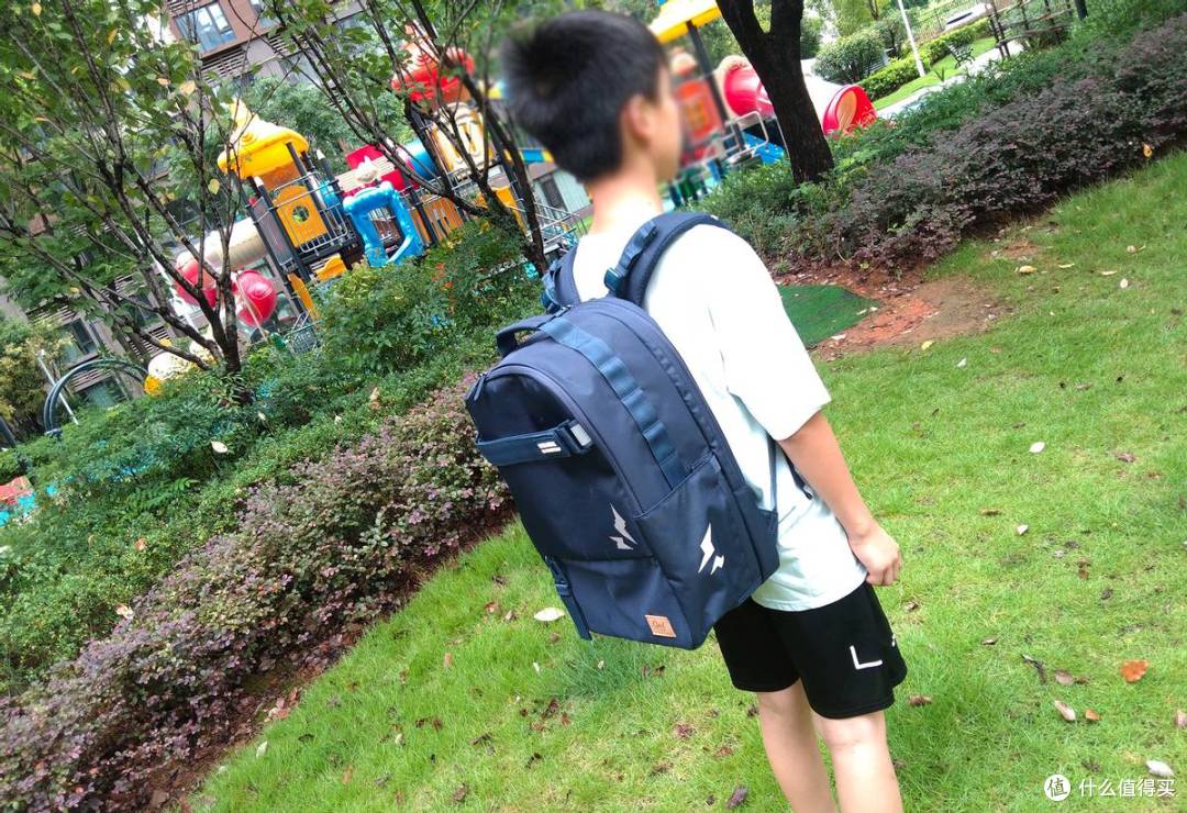 背着梦想去上学:GMT for Kids如何定义“高端护脊书包”?