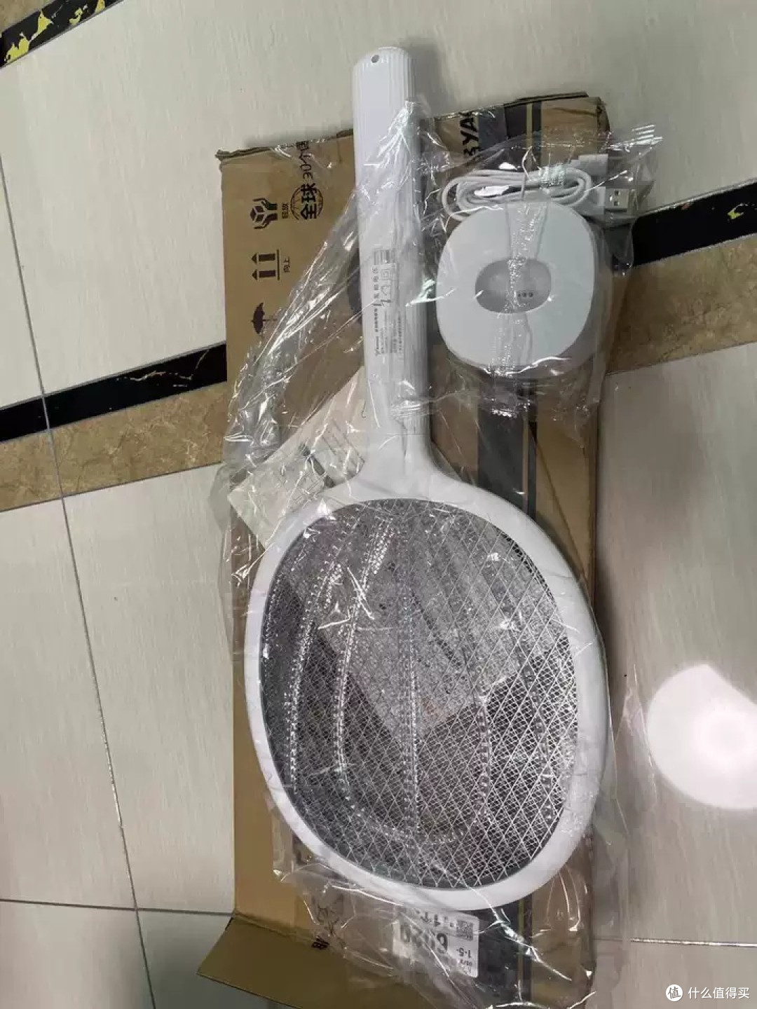 雅格电蚊拍:高效灭蚊利器