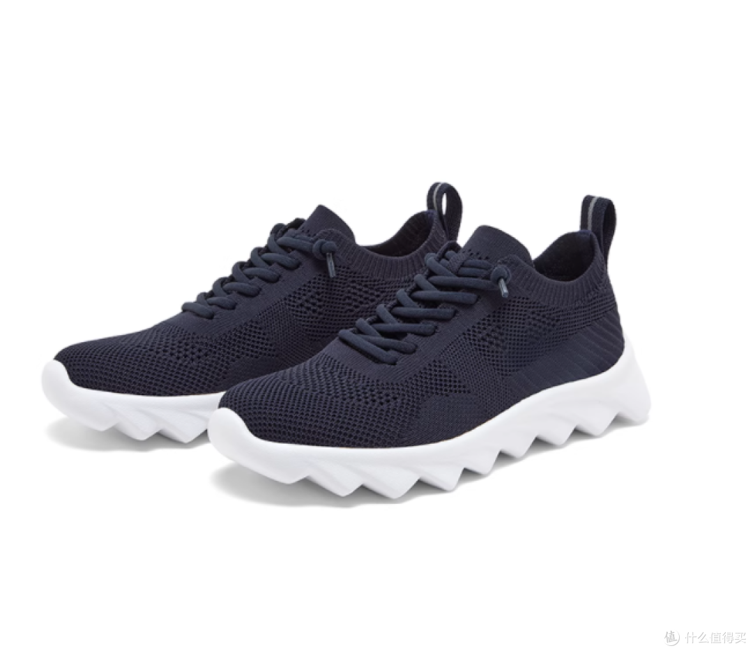👟夏日暴走神器!这双会呼吸的飞织鞋让我连穿 30 天不换鞋!