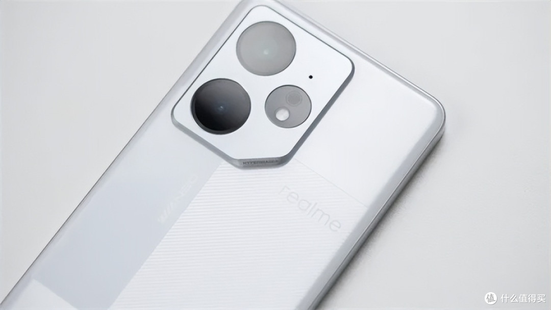 手机行业诞生“新卷王”，16GB+1TB跌至2079元，国补后可以闭眼买