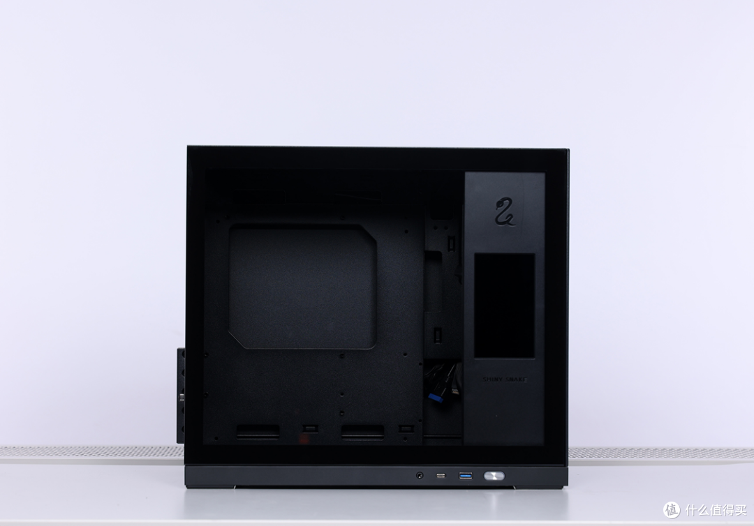 预算9k打造的桌面MATX小钢炮:9600X+5060Ti+闪鳞G500装机