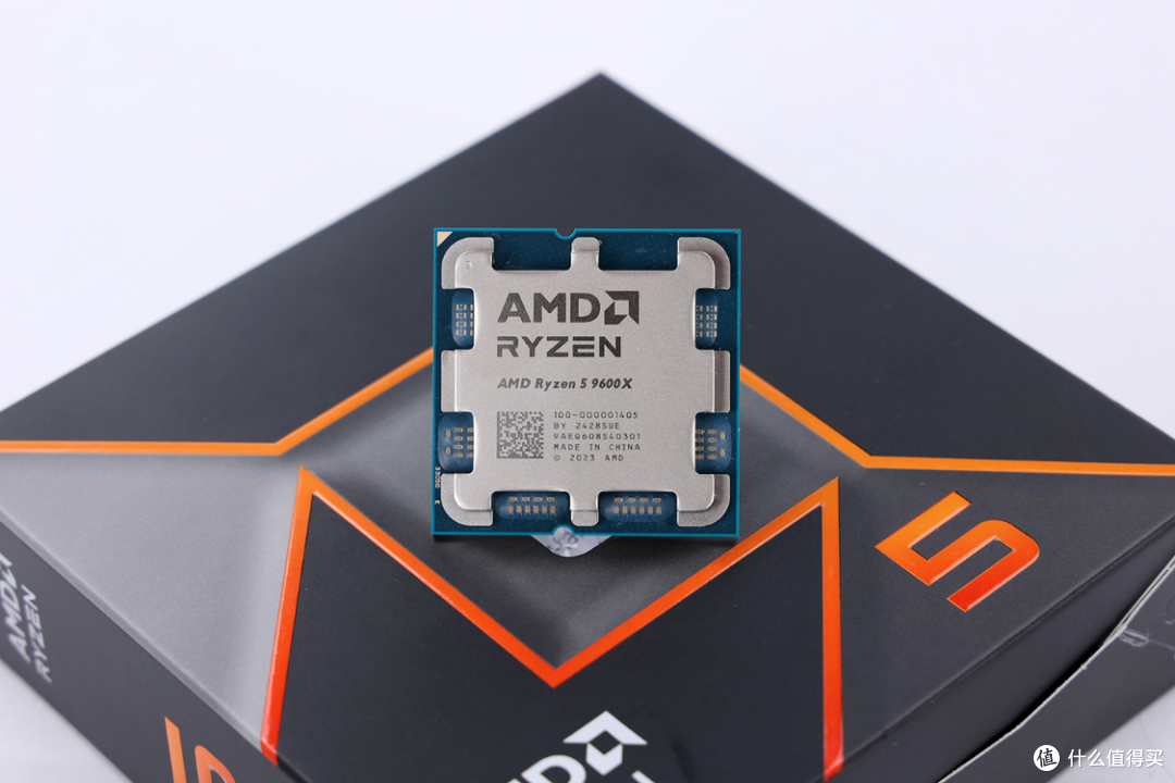预算9k打造的桌面MATX小钢炮:9600X+5060Ti+闪鳞G500装机