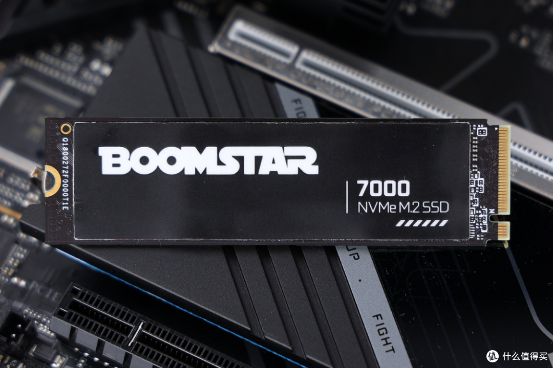 预算9k打造的桌面MATX小钢炮:9600X+5060Ti+闪鳞G500装机