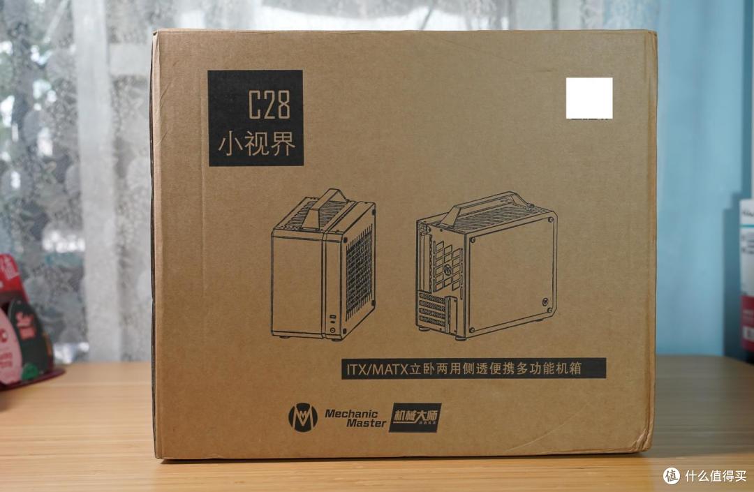是女生粉还是猛男粉,用机械大师C28手提机箱打造桌面小电脑