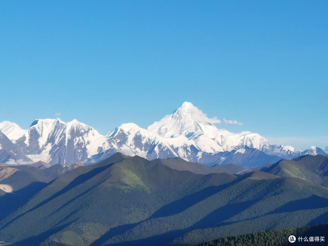 梅垛垭口:贡嘎山的壮丽全景
