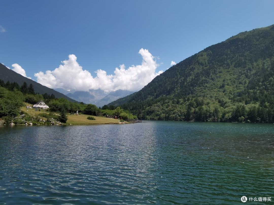 木格措景区：川西高原的明珠