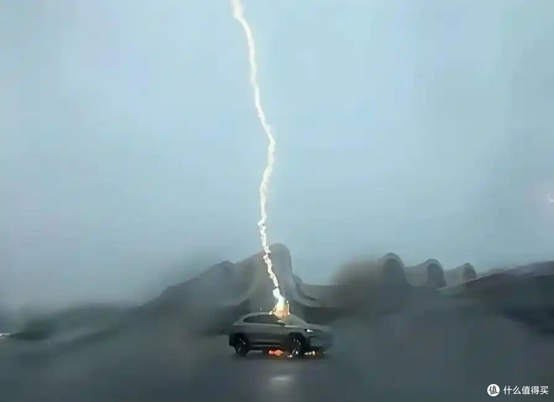 比亚迪电动车,被“雷劈”了三次都没事?