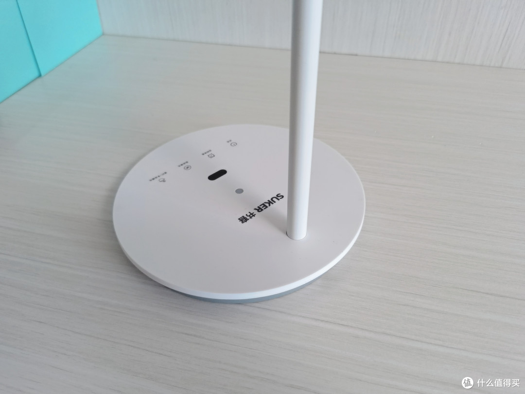 自适应调光+红光养眼,照亮学习时光的贴心伙伴,书客L1护眼台灯使用评测!