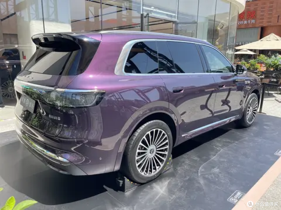问界M8纯电版实车！预售37.8万起，最高续航705公里，8月上市