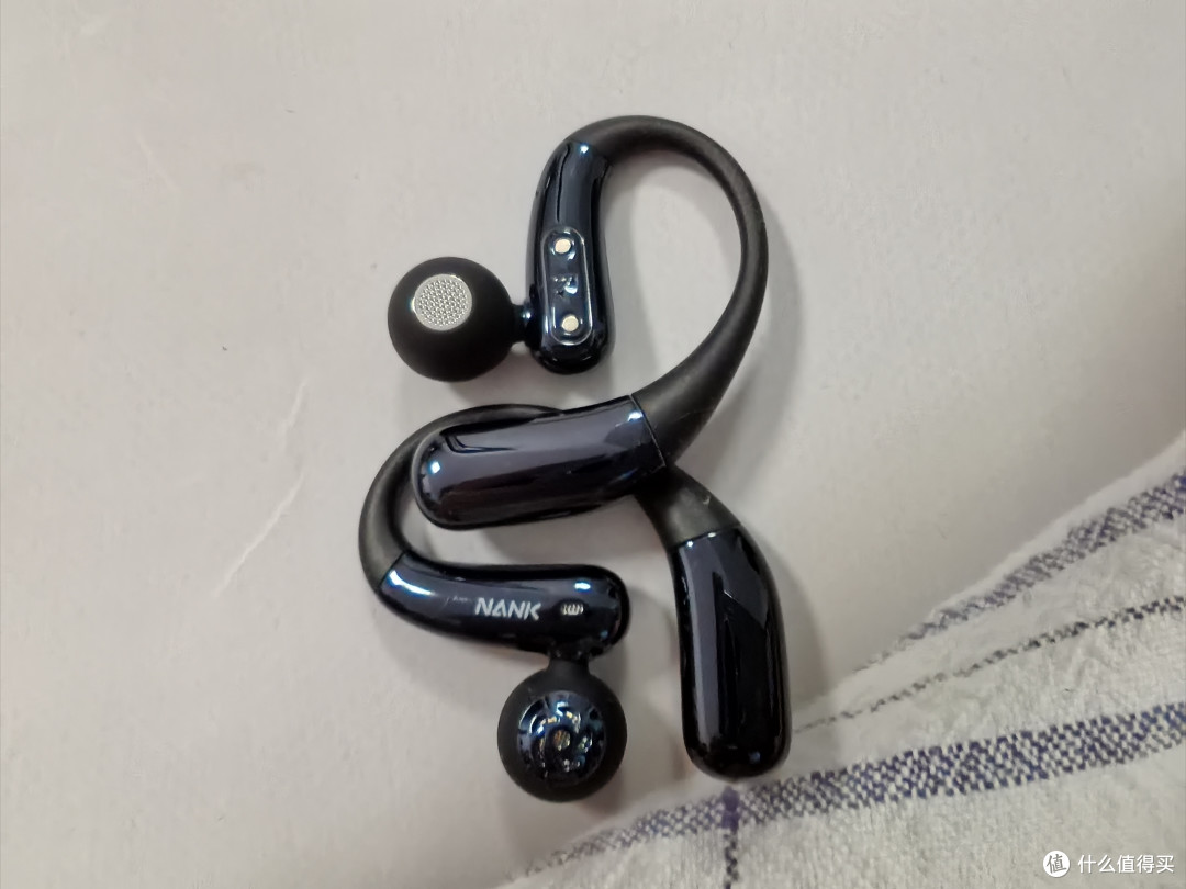 南卡OE Nova:5.8g轻量+开放式设计,运动听歌两不误