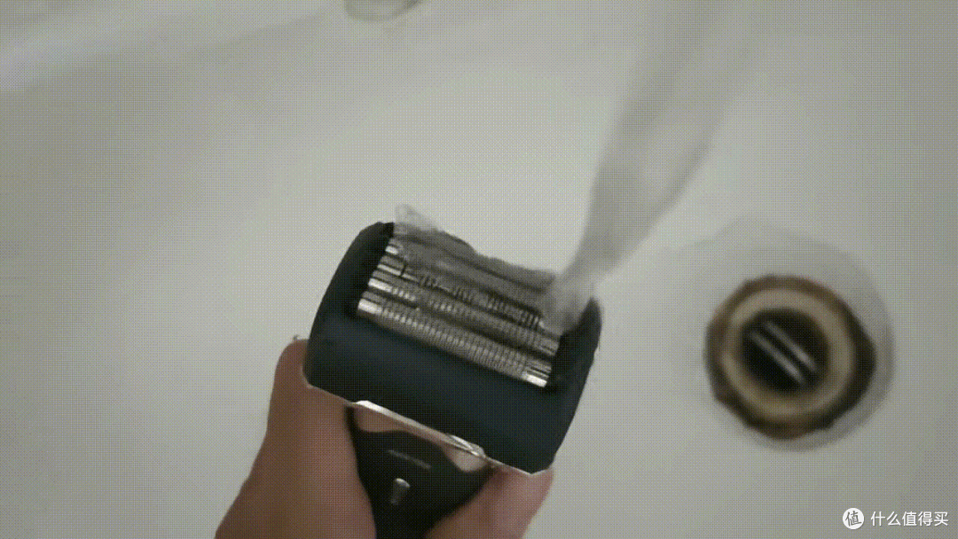 五刀头硬核出击,剃净胡茬零死角!未野MRX剃须刀测评