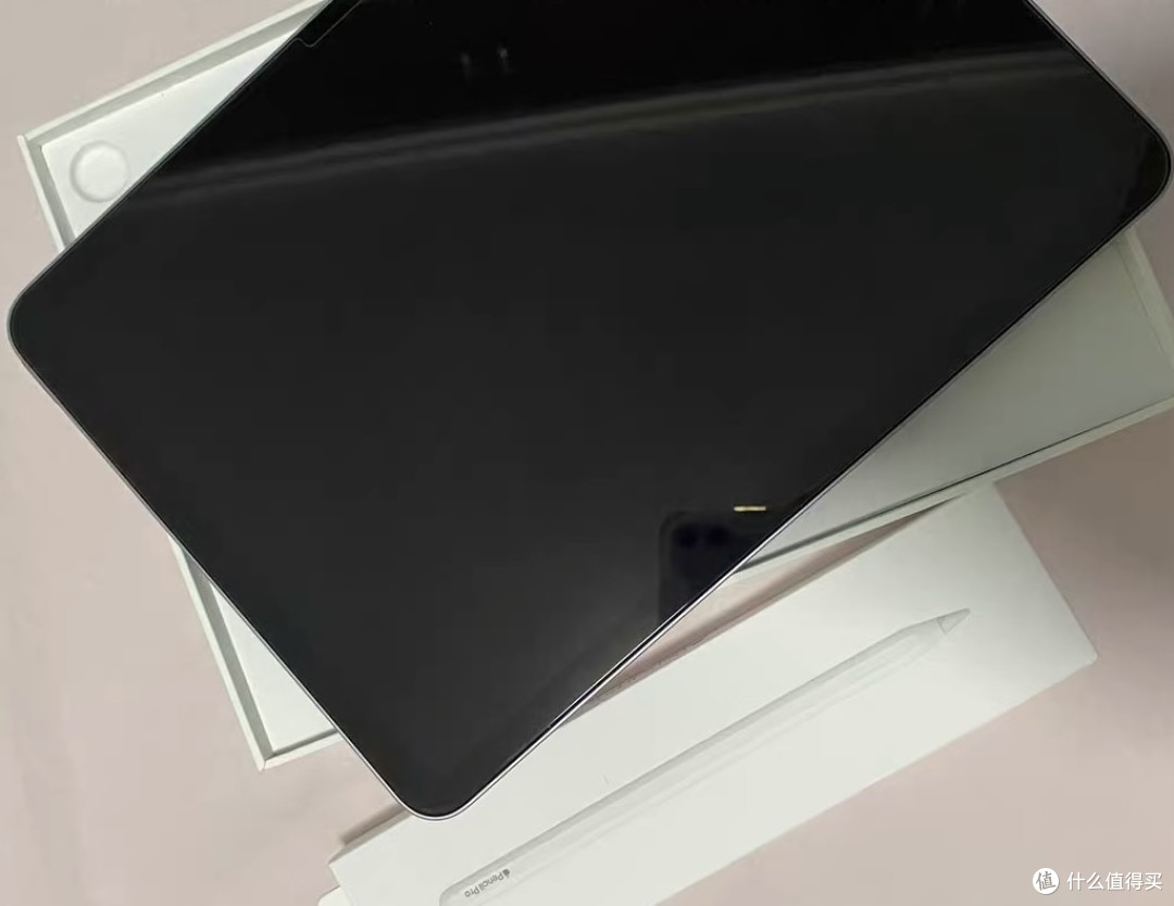Pad Air:轻薄又强大,工作和娱乐都能搞定