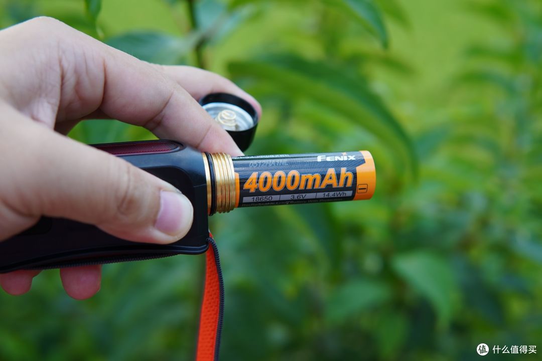 三种光效、高亮度,跑步、工作多场景适用——Fenix HP12R-T头灯