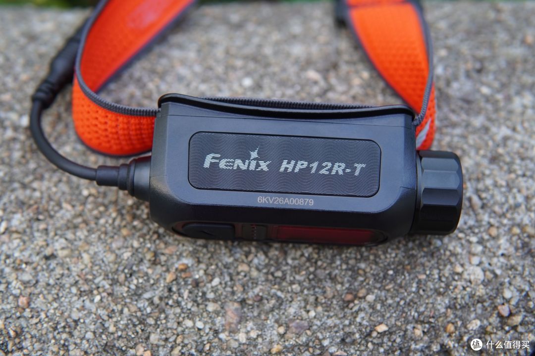 三种光效、高亮度,跑步、工作多场景适用——Fenix HP12R-T头灯