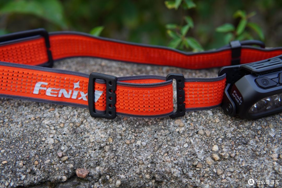 三种光效、高亮度,跑步、工作多场景适用——Fenix HP12R-T头灯