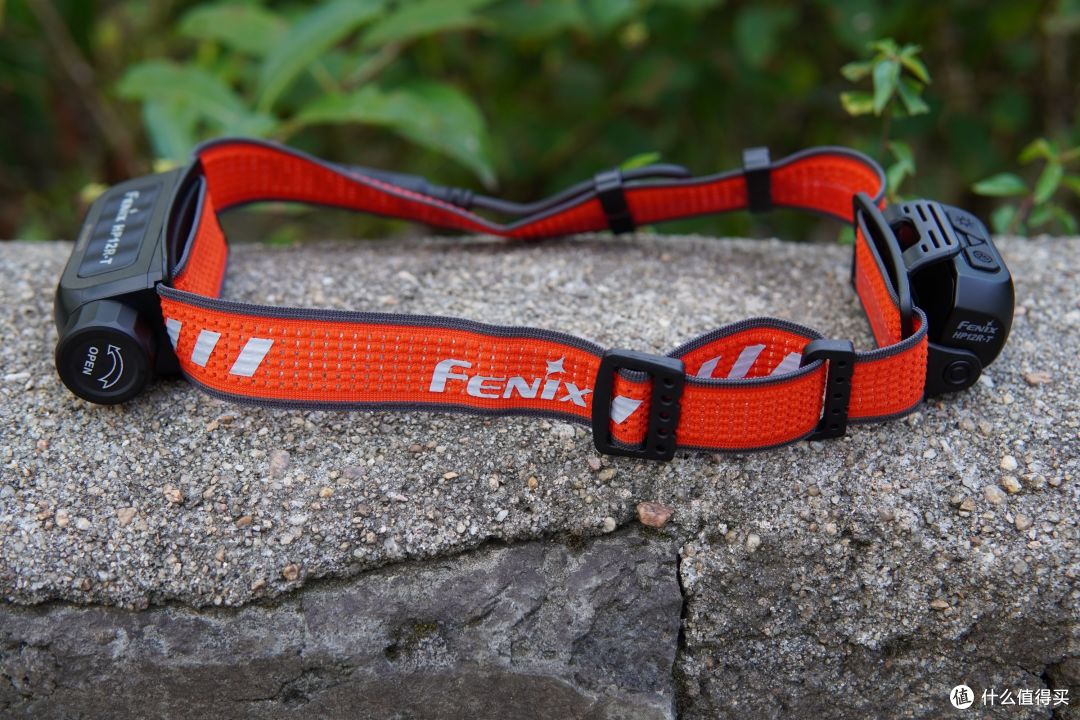三种光效、高亮度,跑步、工作多场景适用——Fenix HP12R-T头灯