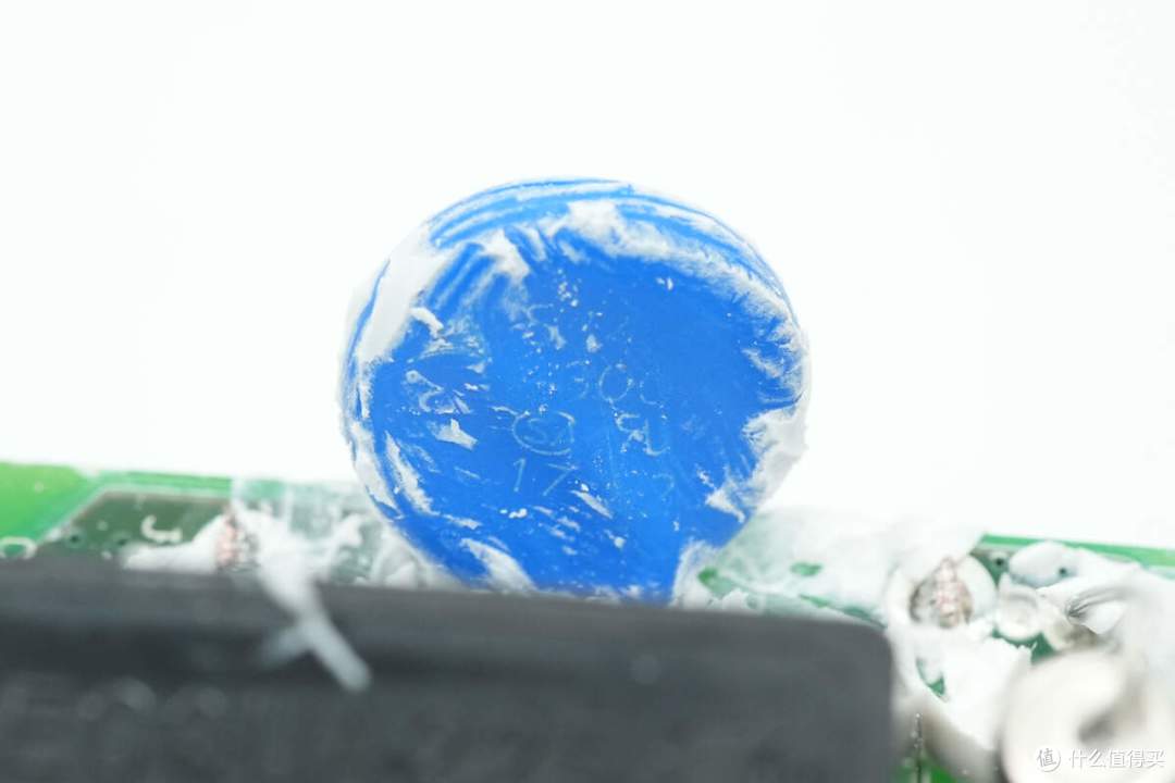 输出电流高达133A!比特大陆1600W算力电源拆解