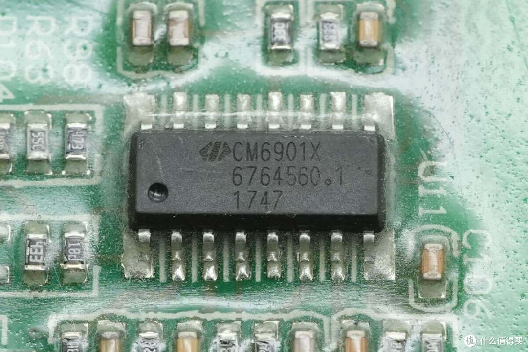输出电流高达133A!比特大陆1600W算力电源拆解
