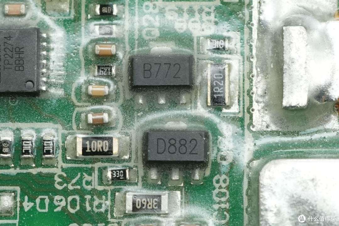 输出电流高达133A!比特大陆1600W算力电源拆解