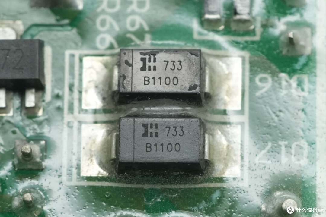 输出电流高达133A!比特大陆1600W算力电源拆解