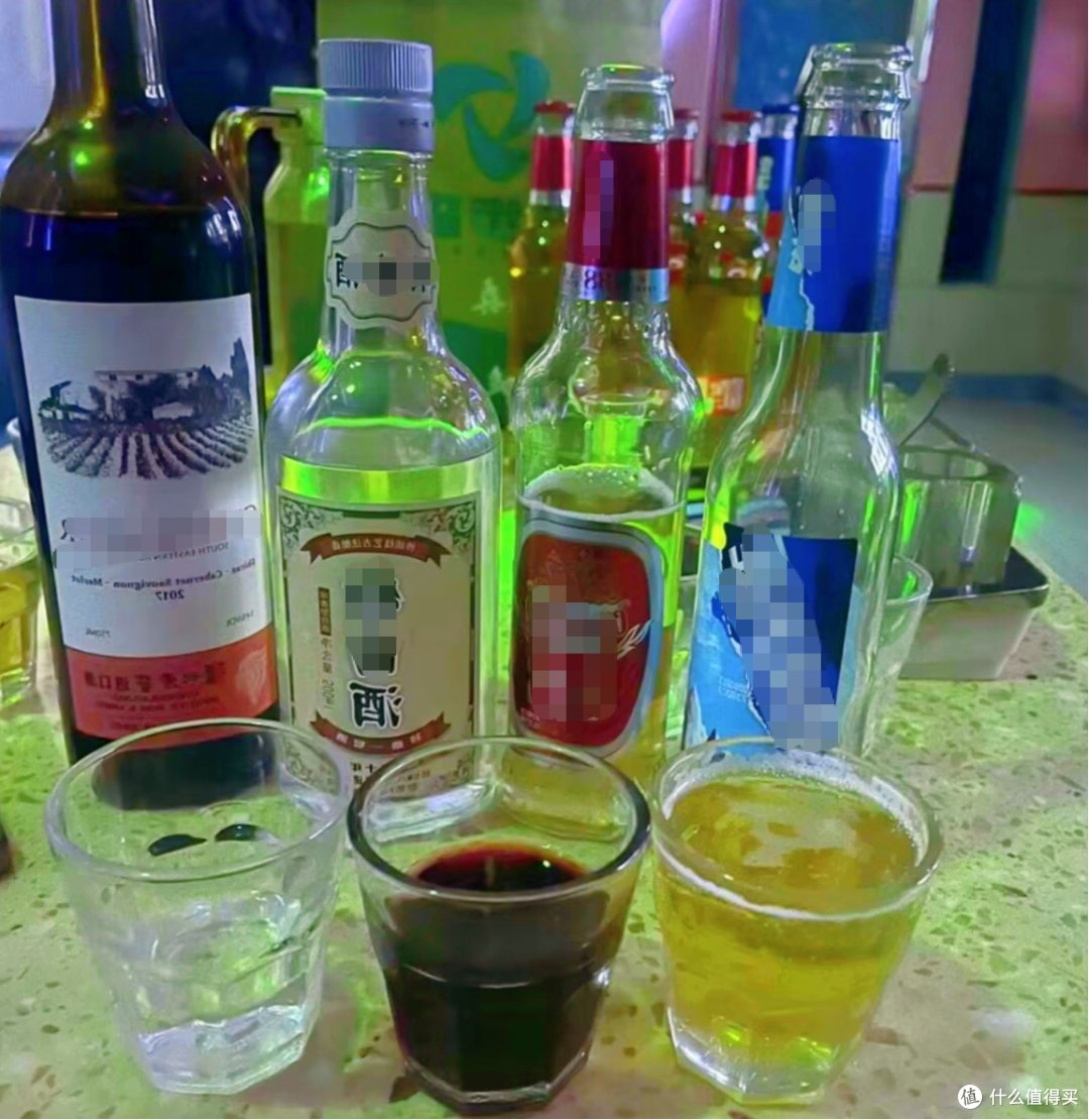 三伏天喝“白酒”好还是“啤酒”好?“两喝两不喝”,爽快不伤身