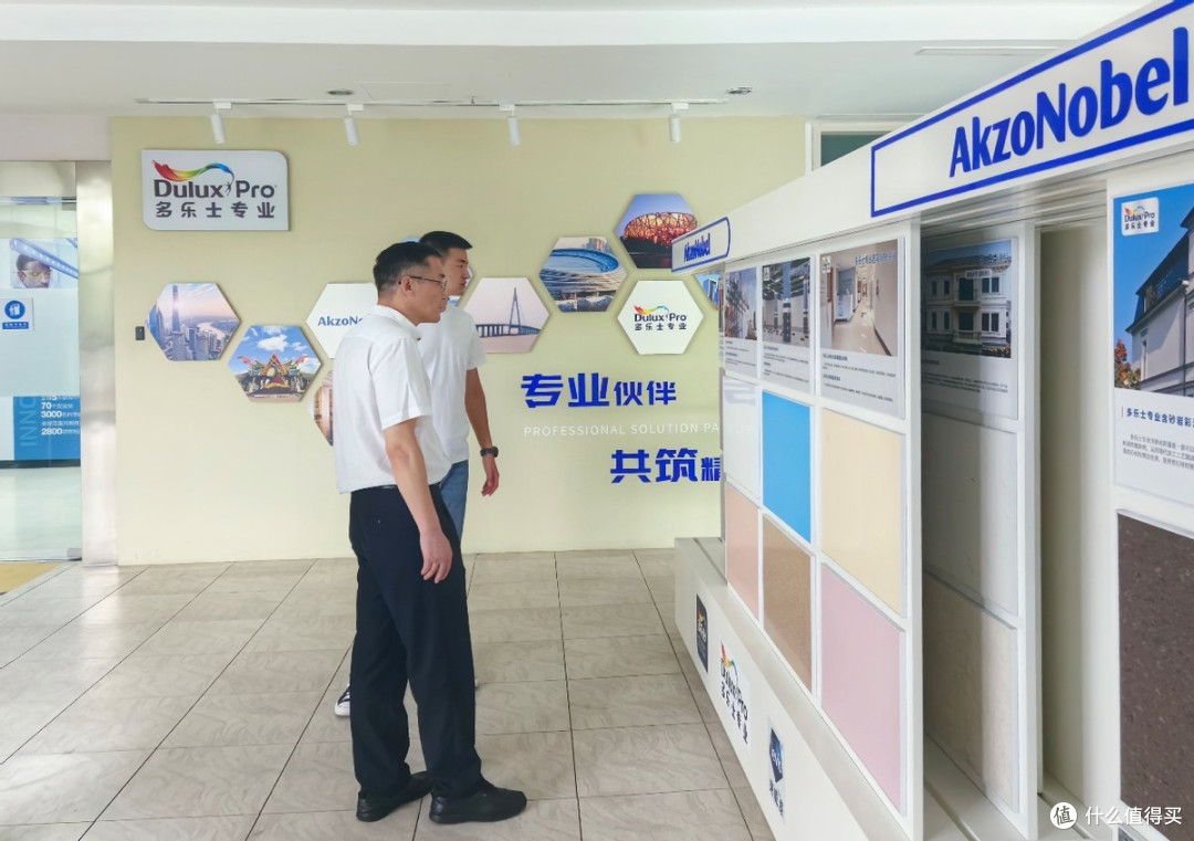 共拓建涂合作新局,多乐士专业与鸿升集团签约战略合作