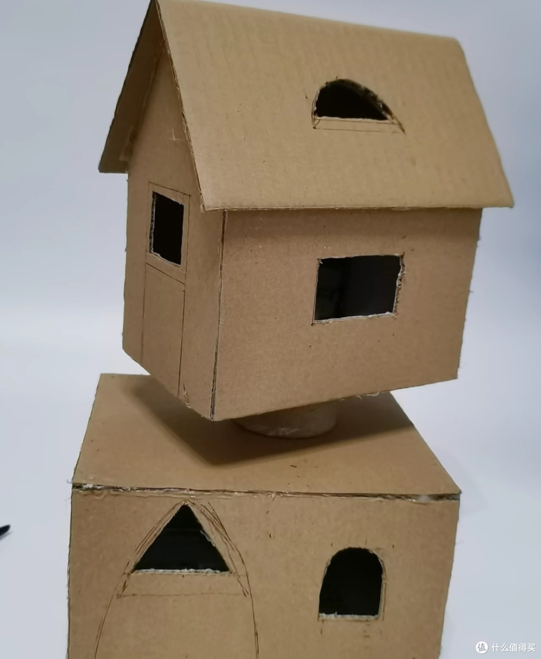 看我废弃纸盒diy小房子过程