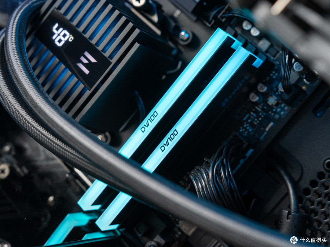 磁吸自由+纯黑美学:影驰RTX 5070 Ti 星曜 NOX OC显卡测评