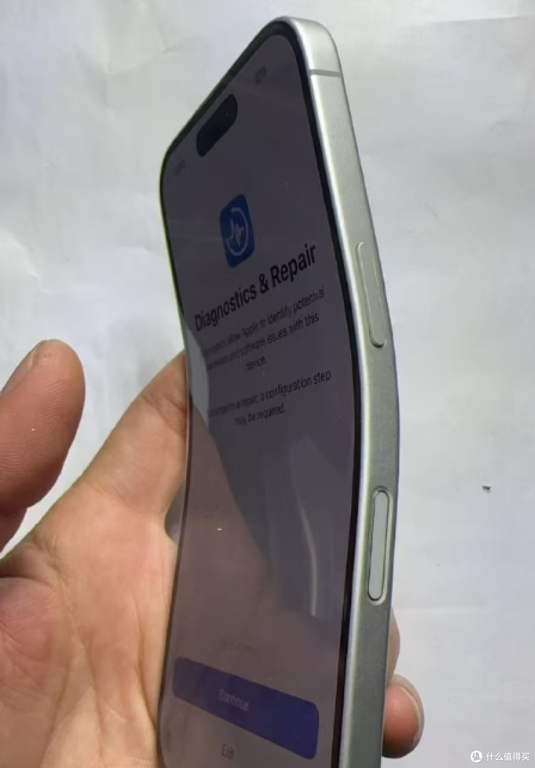 iPhone Fold折叠屏新外观曝光，出奇的好看！